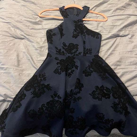 FORMAL DRESS XS - Picture 1 of 2